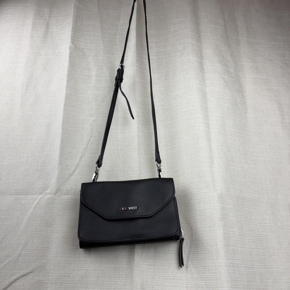 Nine West Crossbody Bag Womens‎ Small Black Faux Leather Wallet Organizer Zip